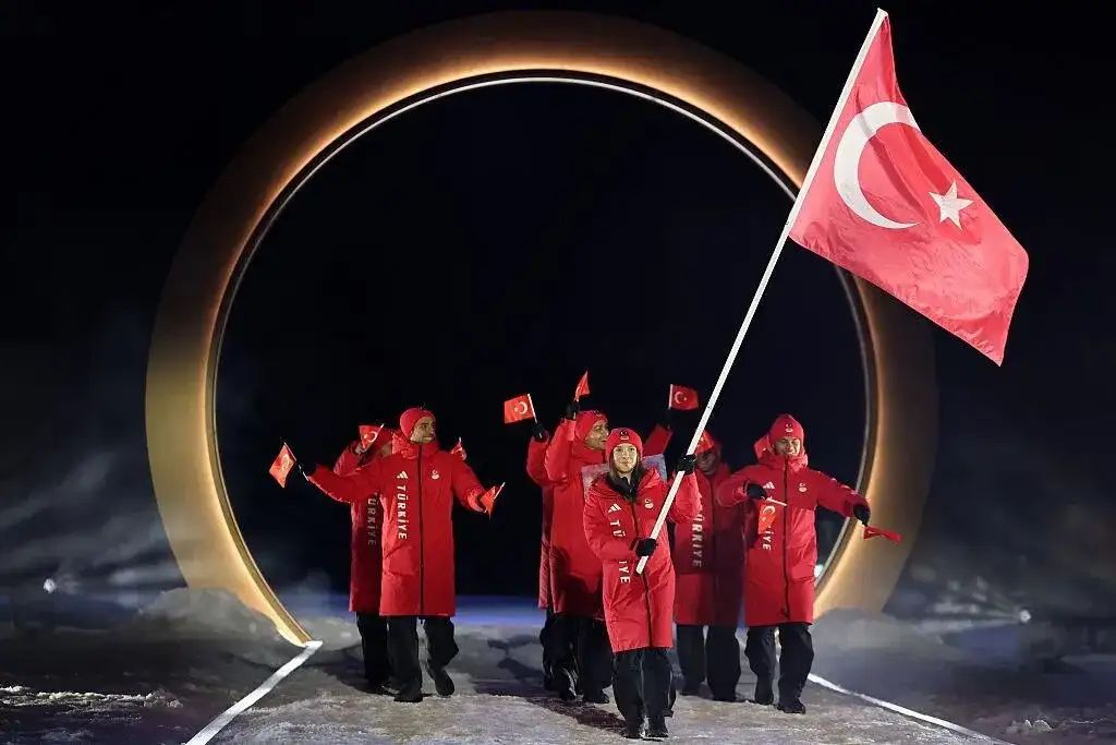 2026 Kış Olimpiyatları Başladı: Türkiye'den 8 Sporcu Katılıyor