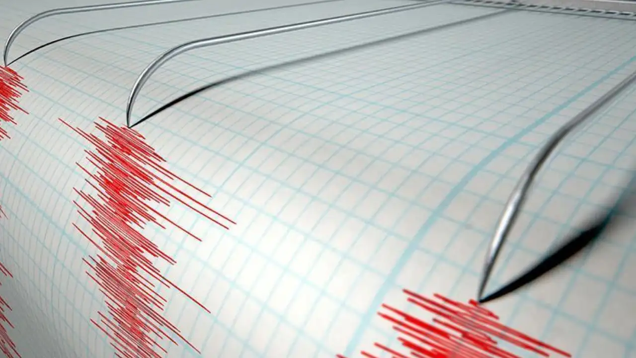 Endonezya Açıklarında 7,4 Büyüklüğünde Deprem!