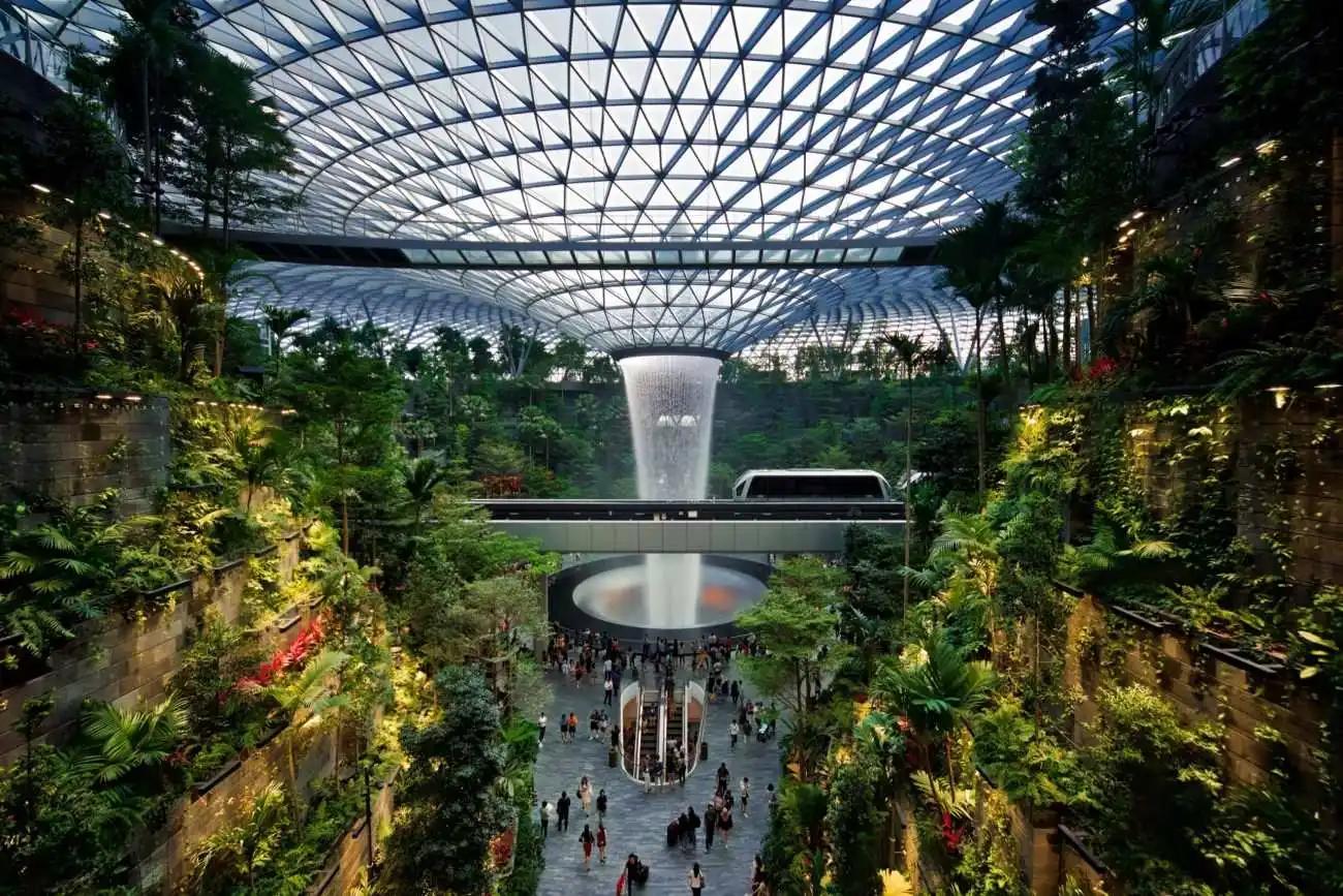 Çok Yönlü,  Singapur Changi Havalimanı